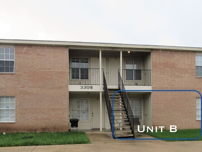 Photo - 3308 Hereford Ln Unit # B