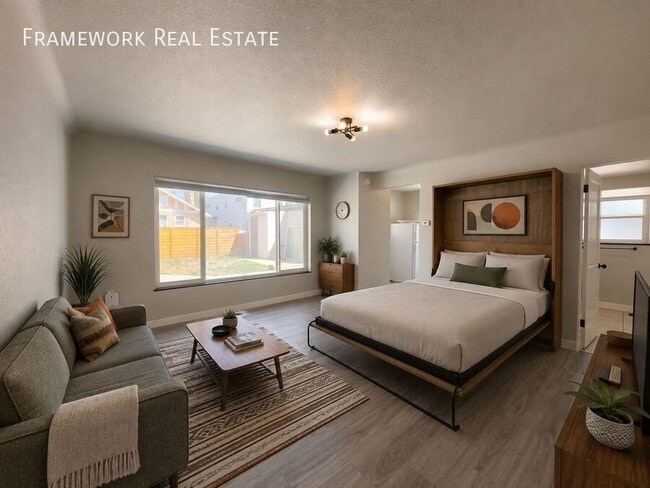 Photo - 1458 Ivanhoe St