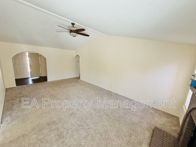 Photo - 5300 Overlook Dr NE