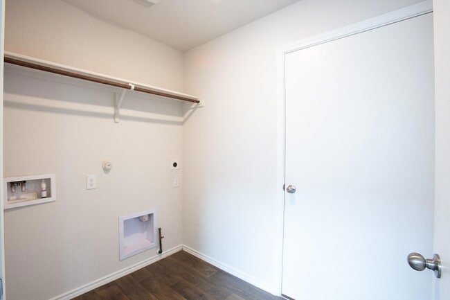 Photo - 115 Snapdragon Ln