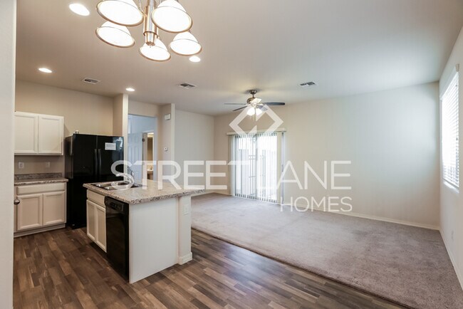 Photo - Charming 4 Bedroom in Phoenix!