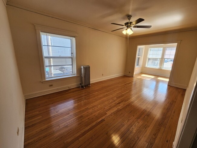 Photo - 3348-1 W Sunnyside 1bed/1bath Unit 3348-1