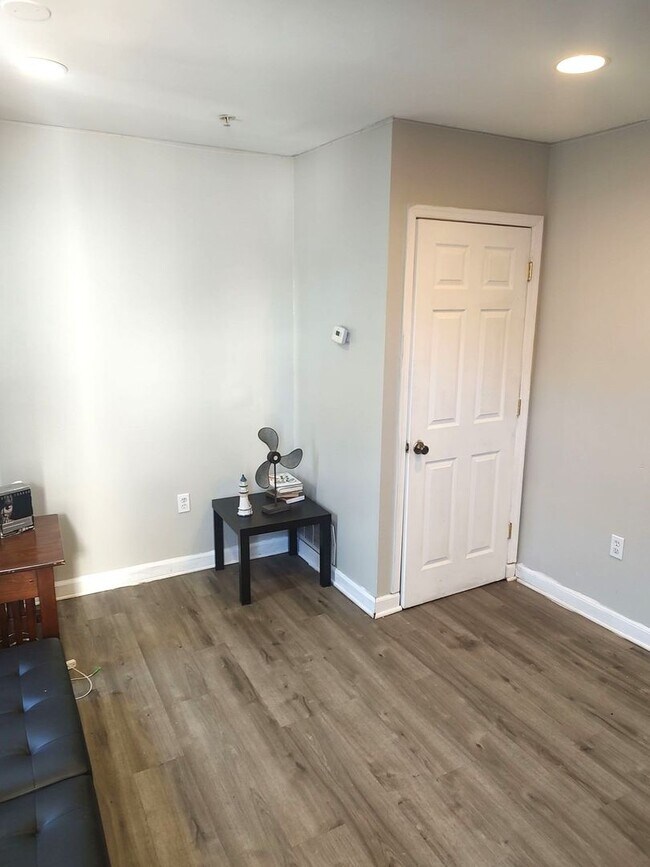 Photo - 2144 N 18th St Unit 2