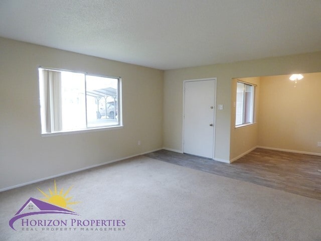 Photo - 7449 Tiara Way Unidad 7449 Tiara Way #B