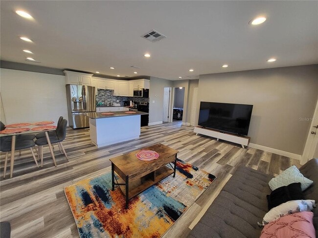 Photo - 5624 Lime Way