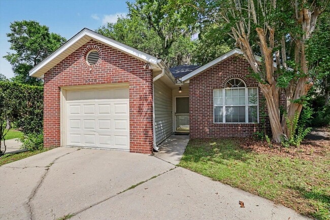 Photo - 2576 Yarmouth Ln