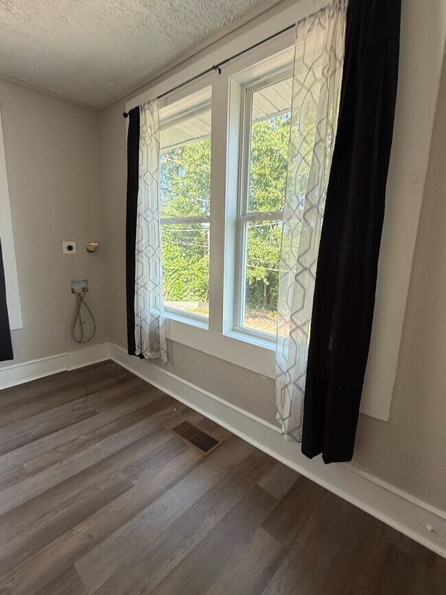 Photo - 4 Poplar St Unit 4 A Poplar