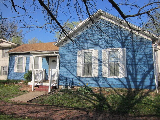 Photo - 1321 Vermont St