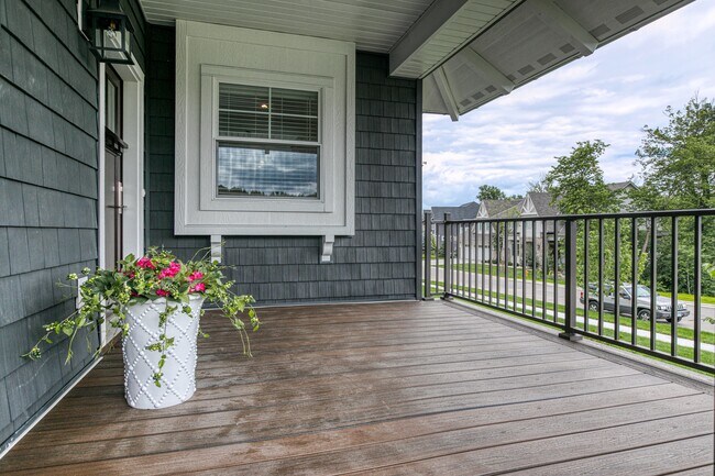 Photo - 5295 Upland Ln N