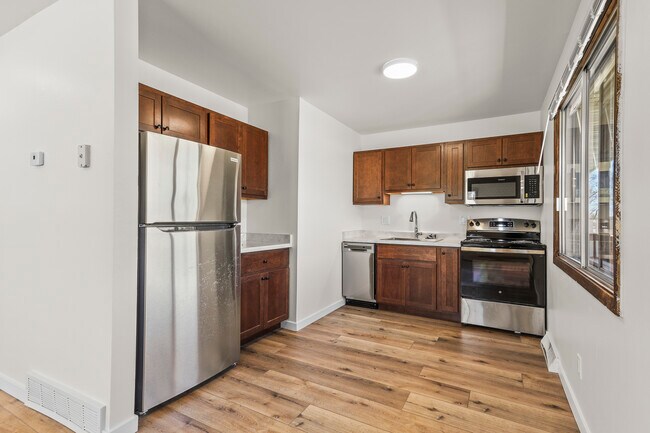 11 Simonson Blvd