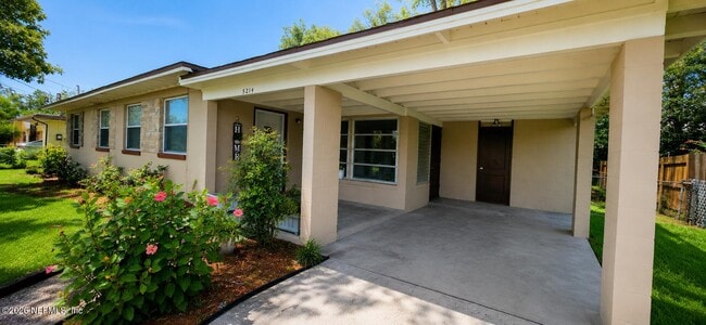 Photo - 5214 Batley Rd