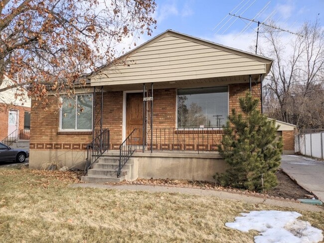 Building Photo - 3854 Jefferson Ave Rental