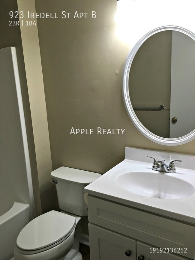 Photo - 923 Iredell St