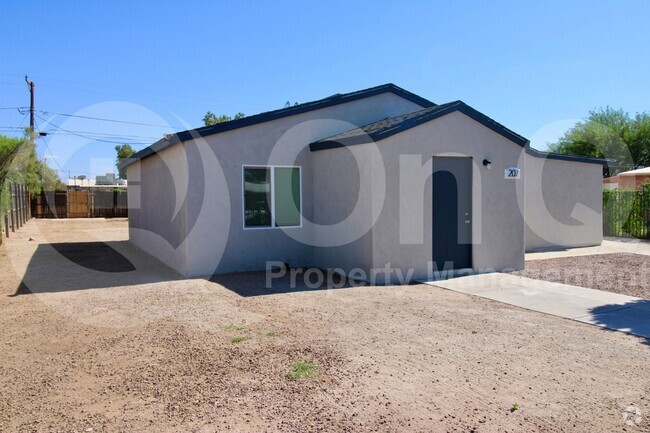 Building Photo - 207 W Ohio St Rental