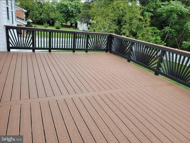 Photo - 7122 Allentown Rd