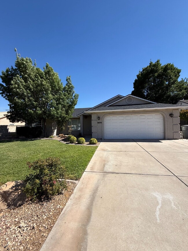 Photo - Charming 3 Bed, 2 Bath St. George Rental with 1417 Sq Ft - Don't Miss Out!