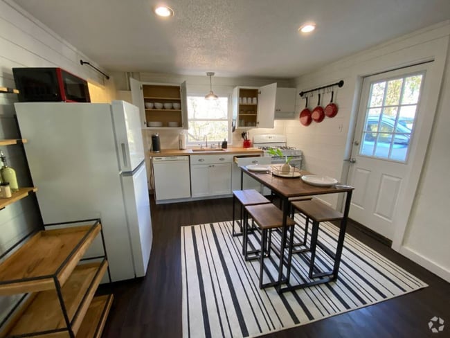 Building Photo - 1631 S Huntington Dr Rental