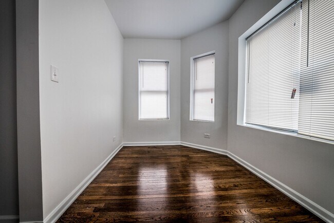 Photo - 7300 S Yates Blvd 2347-59 E 73rd Chicago, IL 60649