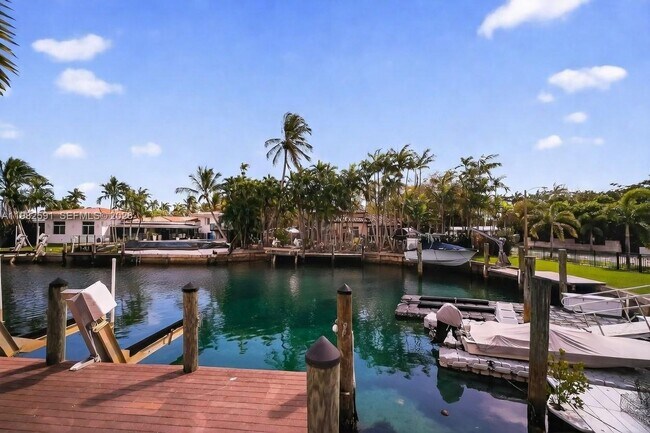 Photo - 8651 NE 10th Ct