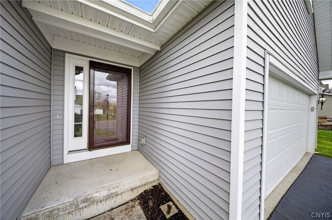 Photo - 5472 Alfreton Dr