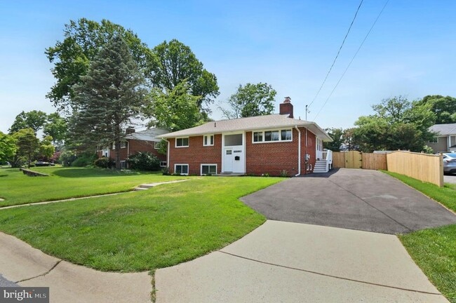 Photo - 10228 Farnham Dr