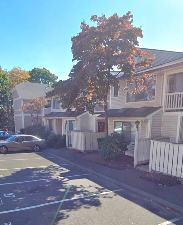 Photo - 465 Whalley Ave