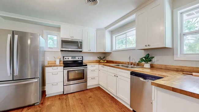 Photo - 1070 Draughon Dr
