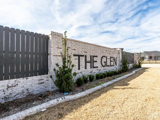 Building Photo - The Glen Rental