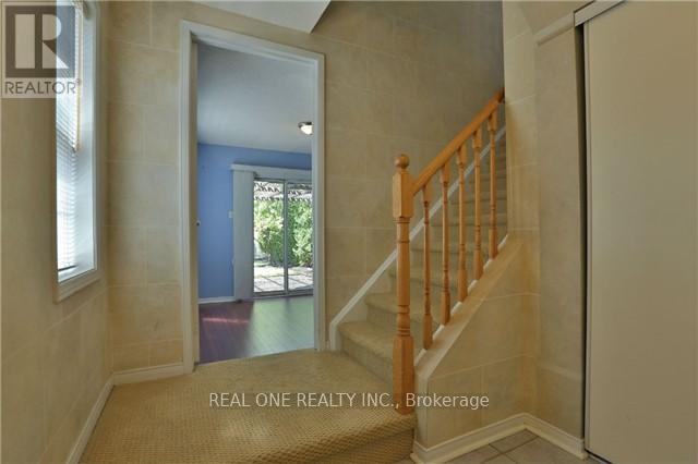 Photo - 6880 Meadowvale Town Centre Cir