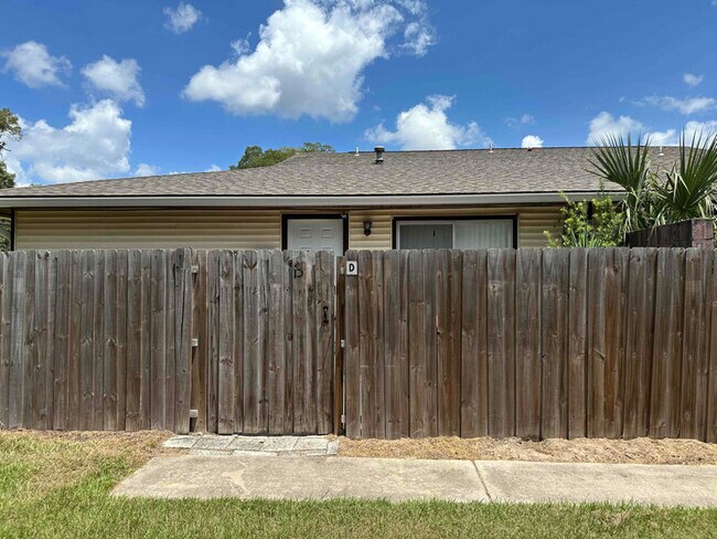 Photo - 3950 SE 19th Ave Unidad D