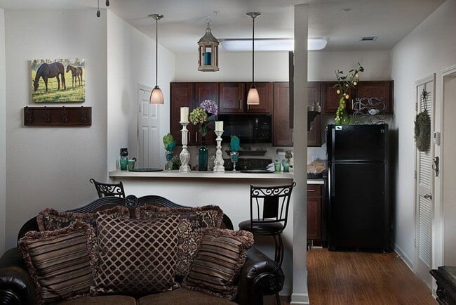 Building Photo - 3400 McCullough Blvd