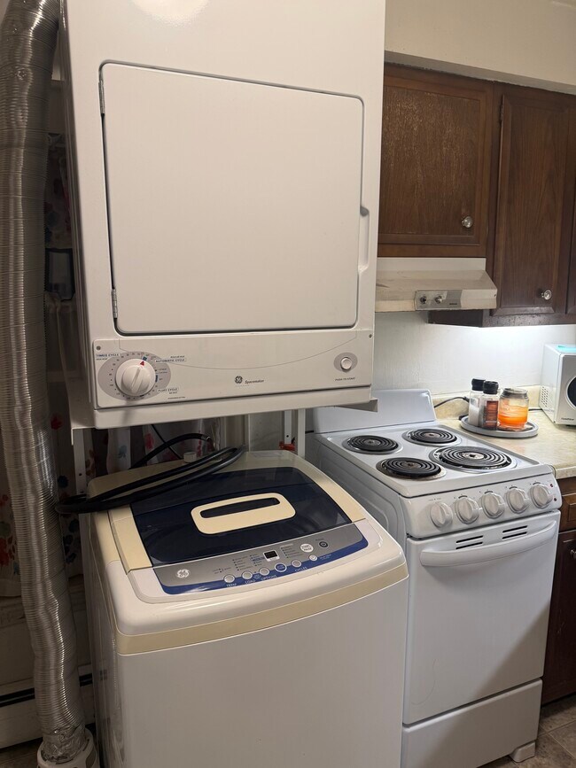 Photo - 51.5 Latham Ct