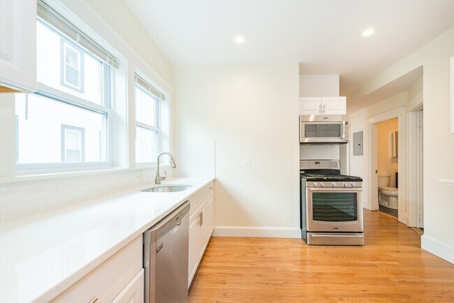 Photo - 301 Alewife Brook Pky