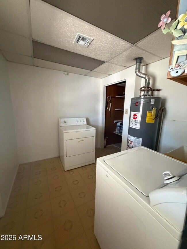 Photo - 8619 N 30th Dr