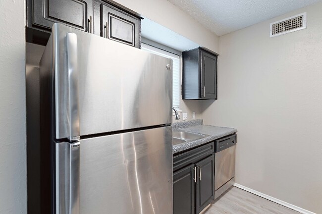 Photo - 531 Bedford Rd Apartamento