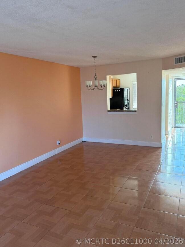 Photo - 8740 N Sherman Cir Unit 507