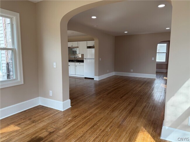 Photo - 156 Oswego St