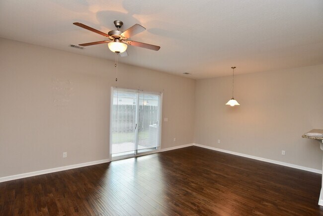 Photo - 45 Walker Ct