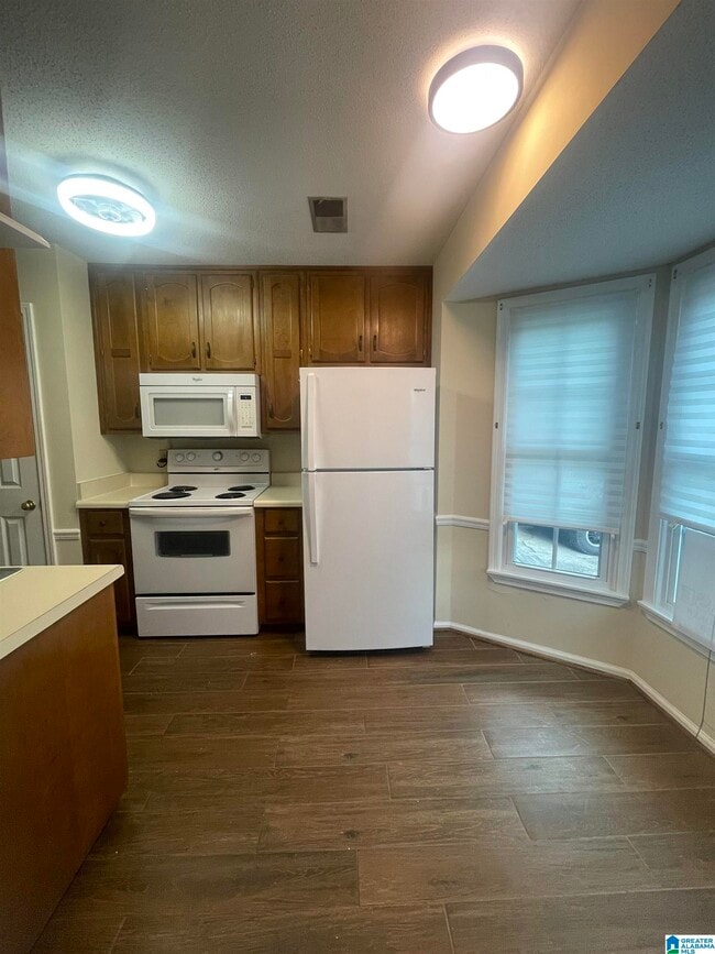 Photo - 716 Jamestown Ln