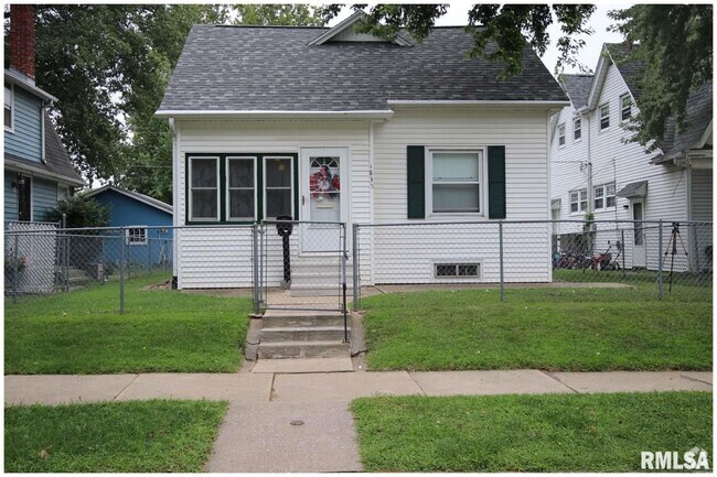 Building Photo - 1835 27th St Rental