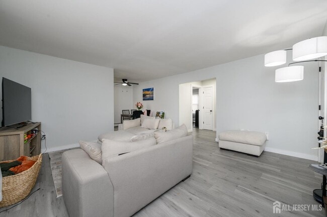 Photo - 289 Main St Unit 11N