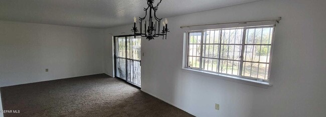 Photo - 404 San Saba Rd