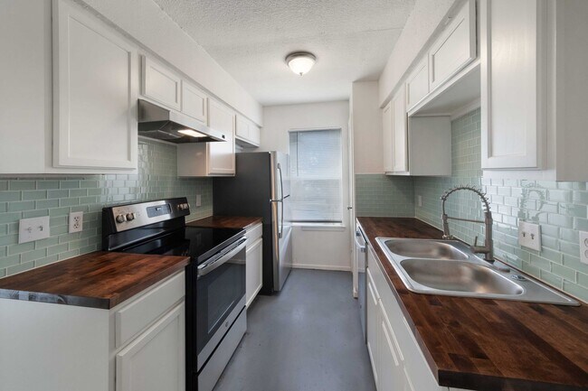Photo - 2/1 in Central Austin with Garage & Private Yard