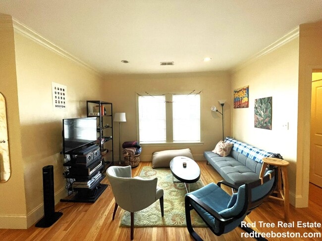 Photo - 27 Lothrop St Unit 2