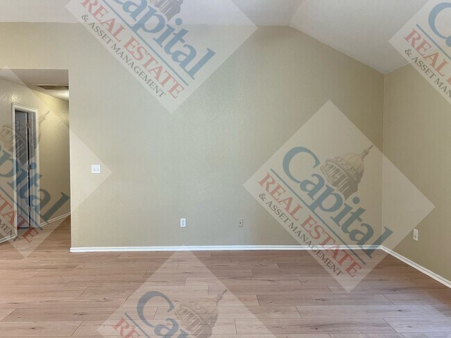 Photo - Home Sweet Home- Move In Special!!!!