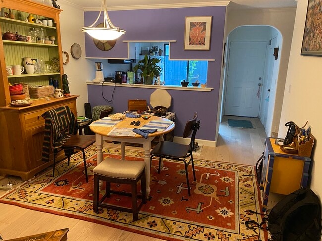 Dining Area - 17 Deuce Ct