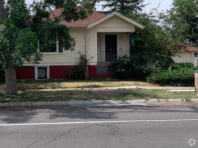 Building Photo - 608 E Lewis St Rental