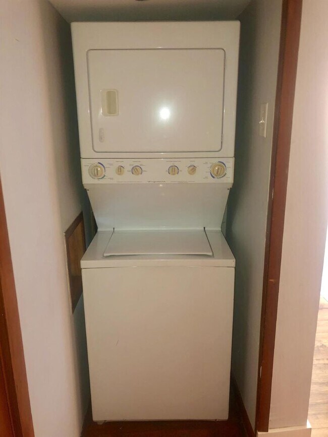 Photo - 615 N Lincoln St Unit 3