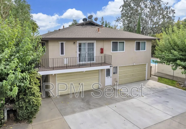 Building Photo - 9005 Montoya St Unit Apt 4