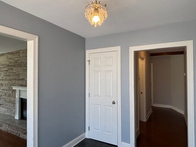 Photo - Available NOW! Gorgeous 3BR/2 BA Unit in Hastings!